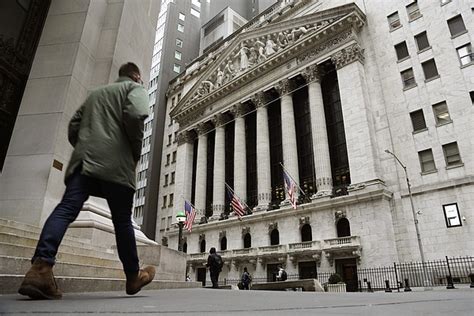 Stock market today: Wall Street sinks toward first losing week in last six
